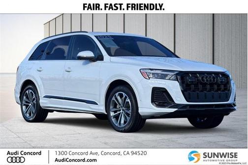 2025 Audi Q7 Premium 45 TFSI quattro Tiptronic