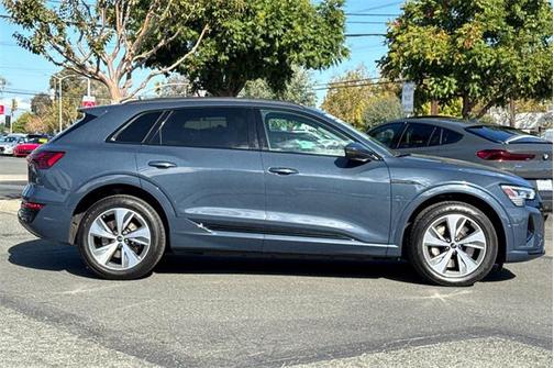 2024 Audi Q8 e-tron Premium quattro