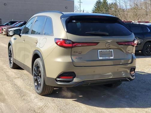 Zircon Sand Metallic 2026 Mazda CX-70 3.3 Turbo Preferred