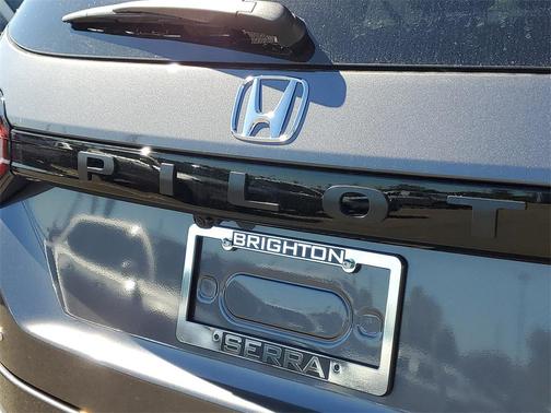 2025 Honda Pilot Touring 8-Passenger