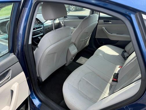 Lakeside Blue 2019 Hyundai SONATA SE