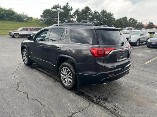 2017 GMC Acadia SLE-2