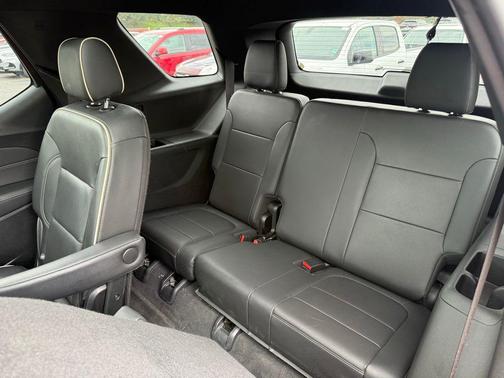 Cherry Red Tintcoat 2022 Chevrolet Traverse Premier