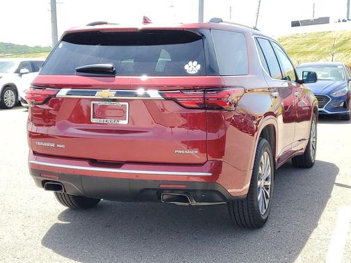 Cherry Red Tintcoat 2022 Chevrolet Traverse Premier