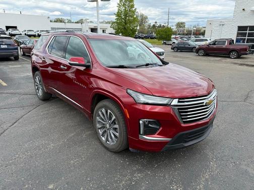 Cherry Red Tintcoat 2022 Chevrolet Traverse Premier