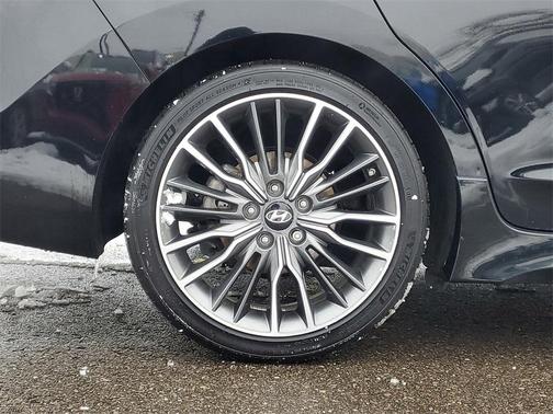 2018 Hyundai ELANTRA Sport