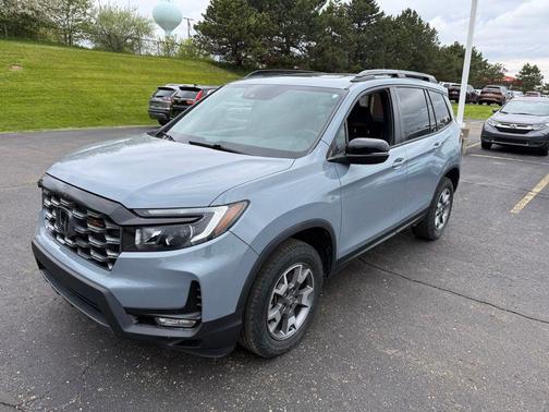 Sonic Gray Pearl 2023 Honda Passport AWD TrailSport