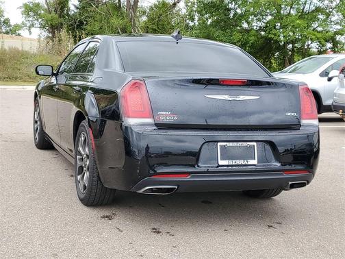 2018 Chrysler 300 S