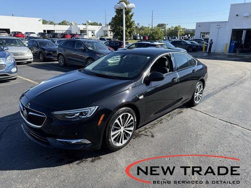 2018 Buick Regal Sportback Essence