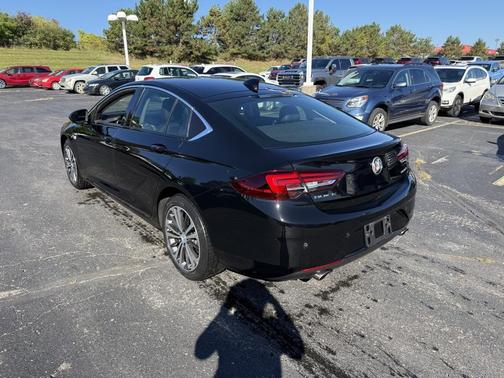 2018 Buick Regal Sportback Essence