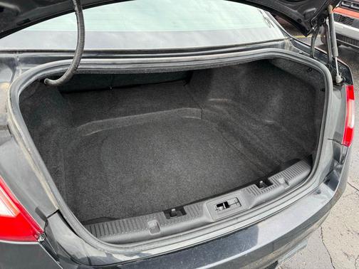 Ebony Black 2012 Ford Taurus SEL