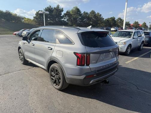 2021 Kia Sorento S