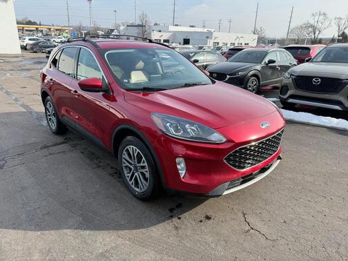 2021 Ford Escape SEL