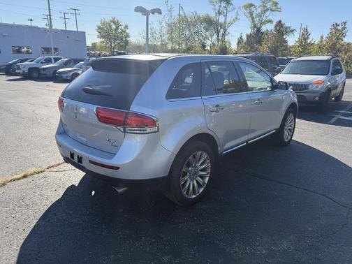2012 Lincoln MKX Base