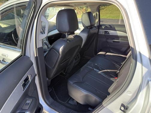 2012 Lincoln MKX Base