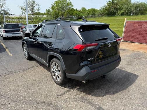 Midnight Black Metallic 2019 Toyota RAV4 XLE Premium