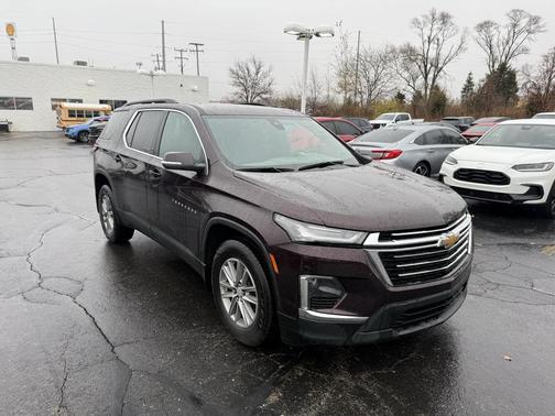 2023 Chevrolet Traverse LT Cloth