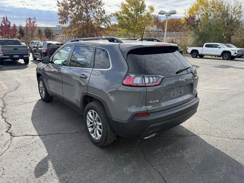 2022 Jeep Cherokee Latitude Lux