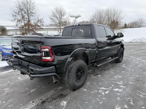 2019 RAM 2500 Laramie Crew Cab 4x4 6'4' Box