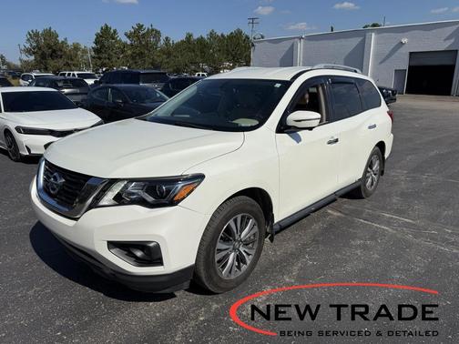 2017 Nissan Pathfinder SL
