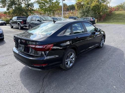 2020 Volkswagen Jetta 1.4T R-Line