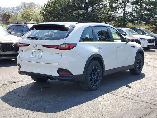 Rhodium White Premium 2026 Mazda CX-70 3.3 Turbo Preferred