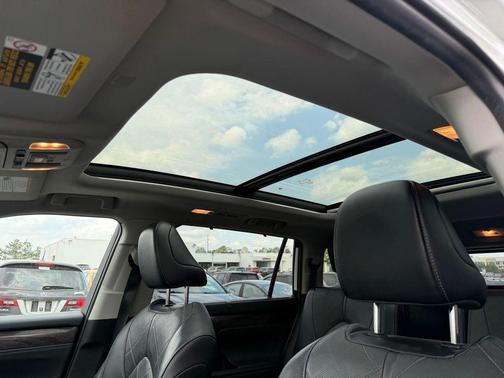 Wind Chill Pearl 2022 Toyota Highlander Platinum