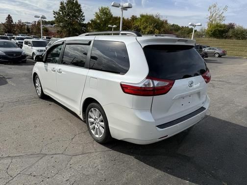 2015 Toyota Sienna XLE