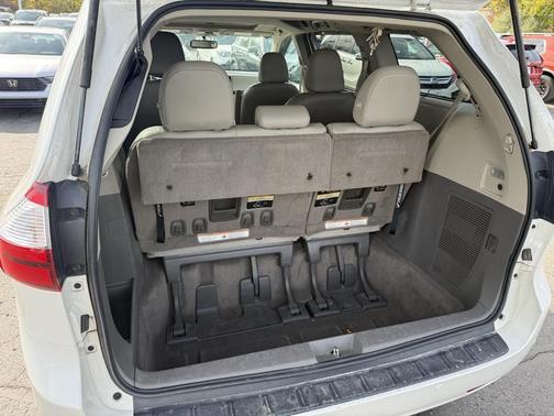 2015 Toyota Sienna XLE