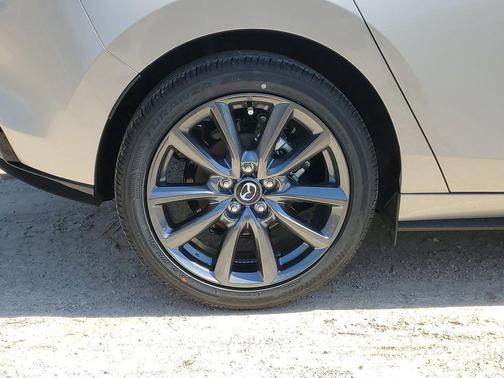Platinum Quartz Metallic 2026 Mazda Mazda3 FWD w/Preferred Package