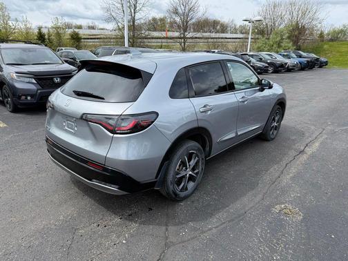 Lunar Silver Metallic 2025 Honda HR-V EX-L