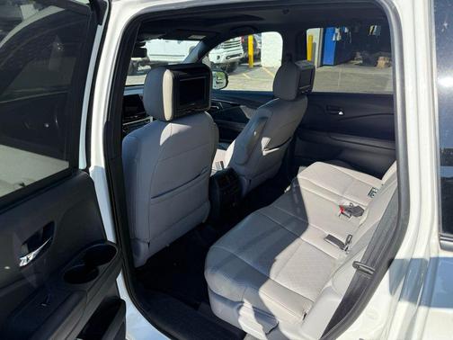 White Diamond Pearl 2019 Honda Passport Elite