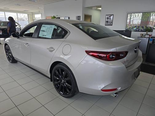 Platinum Quartz Metallic 2026 Mazda Mazda3 2.5 S Select Sport