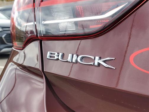 2018 Buick Regal Sportback Essence