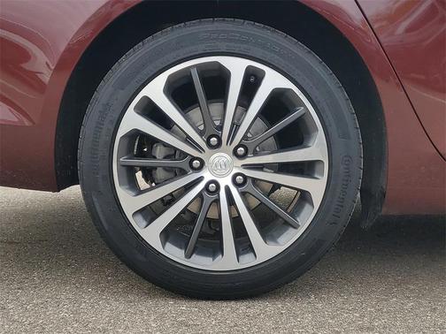2018 Buick Regal Sportback Essence