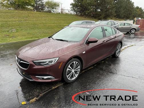 2018 Buick Regal Sportback Essence