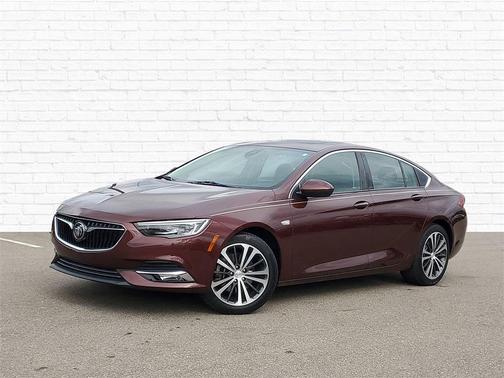 2018 Buick Regal Sportback Essence