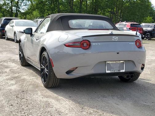 Aero Gray Metallic 2026 Mazda MX-5 Miata Club