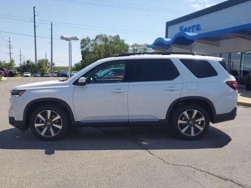 2025 Honda Pilot Touring 8-Passenger