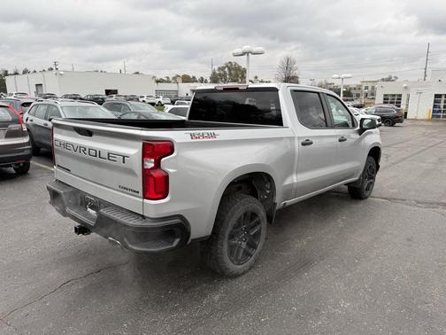 2022 Chevrolet Silverado 1500 Custom Trail Boss