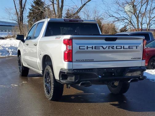 2022 Chevrolet Silverado 1500 Custom Trail Boss