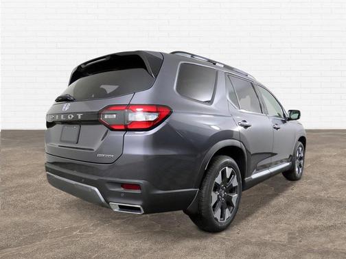 2026 Honda Pilot Touring 8-Passenger