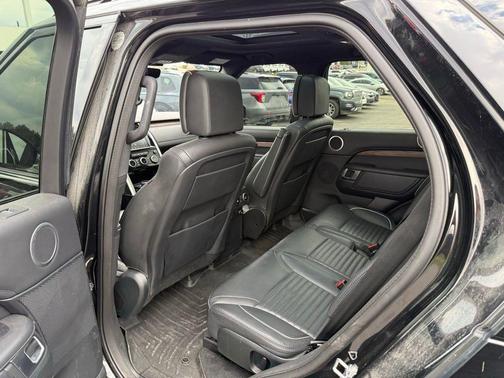 Narvik Black 2020 Land Rover Discovery HSE Luxury