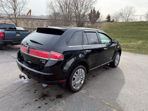 Tuxedo Black Metallic 2010 Lincoln MKX Base