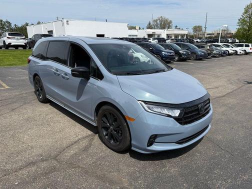 Sonic Gray Pearl 2023 Honda Odyssey Sport
