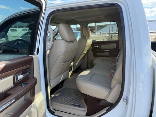 2018 RAM 2500 Laramie Crew Cab 4x4 6'4' Box