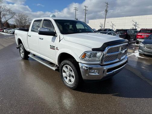 2018 RAM 2500 Laramie Crew Cab 4x4 6'4' Box