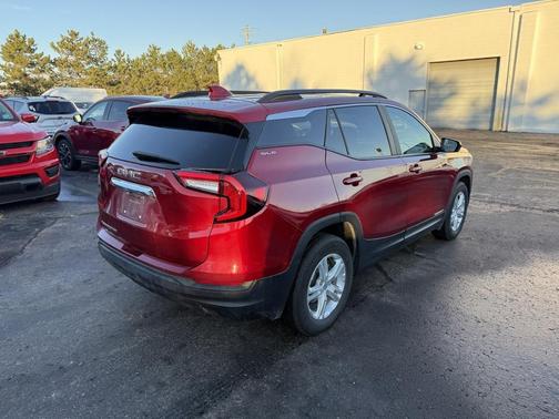 2023 GMC Terrain SLE