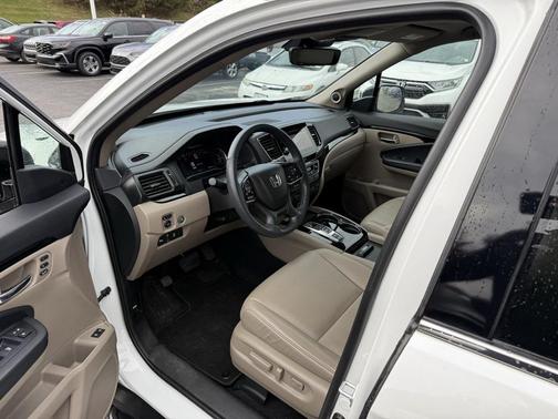 2022 Honda Pilot AWD Elite