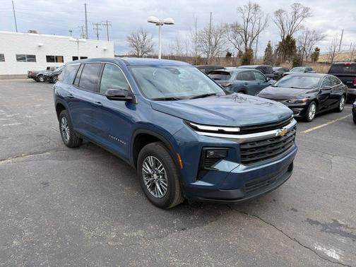Lakeshore Blue Metallic 2024 Chevrolet Traverse LS